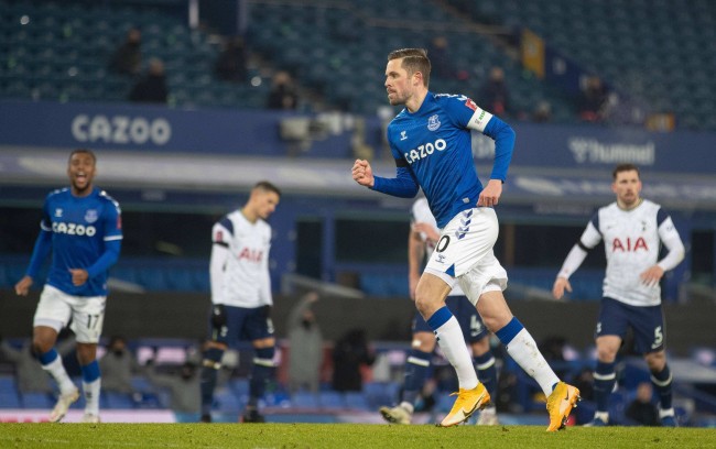 但他在季后 但他在季后